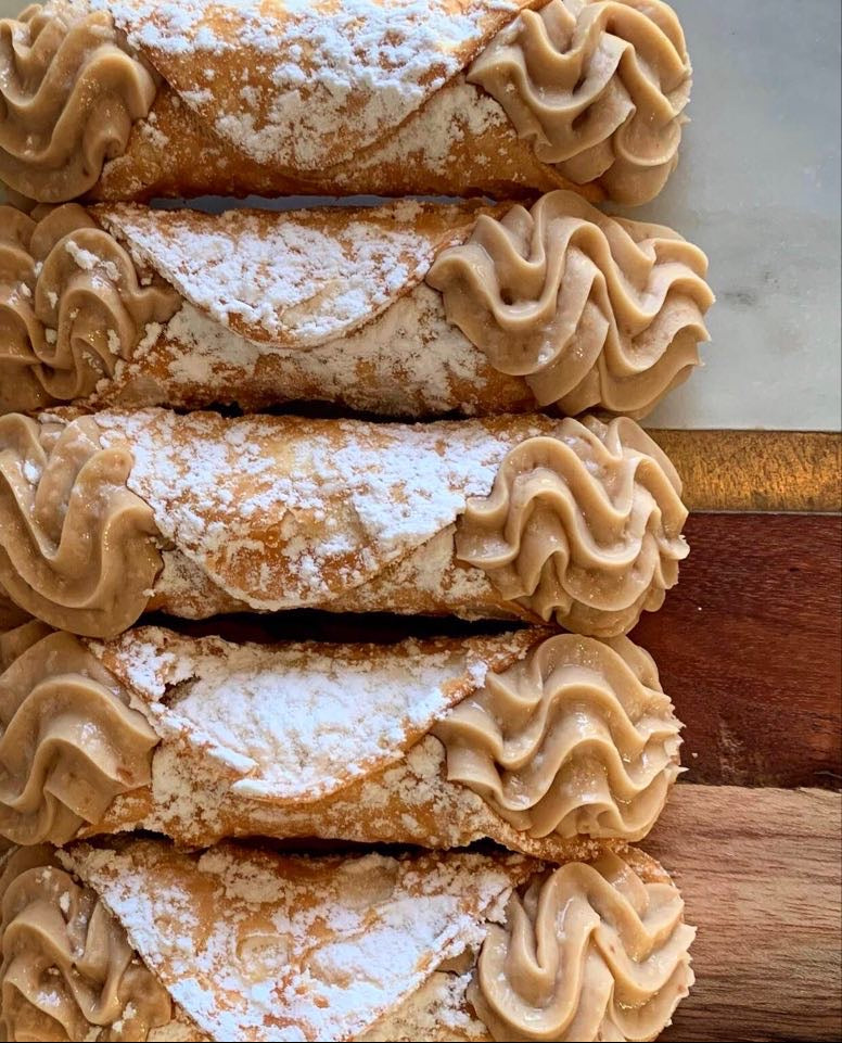 Snickers Cannoli